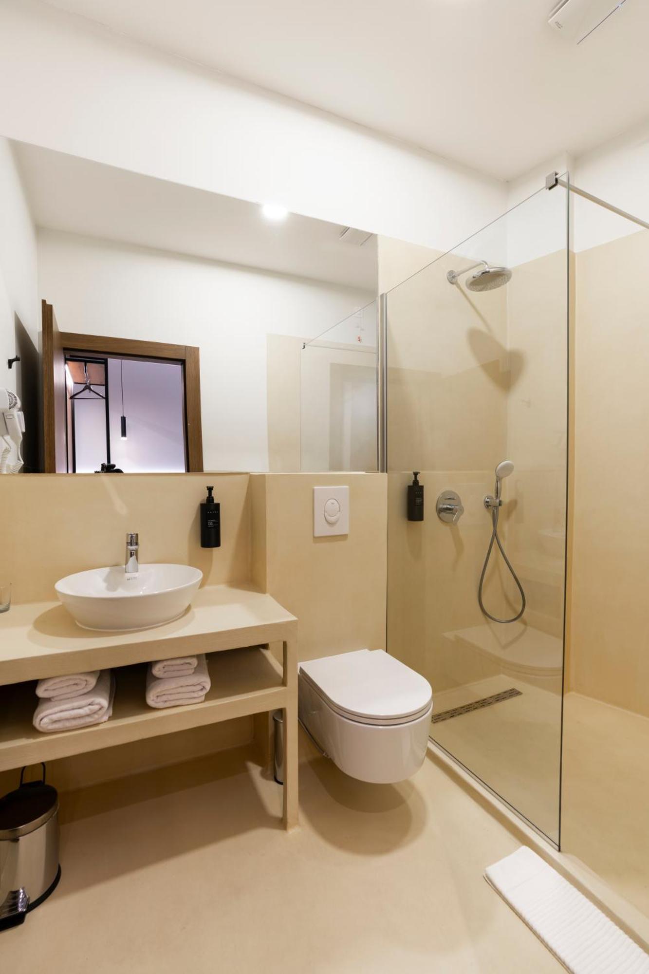 Star Hill Hotel Prishtine Bagian luar foto