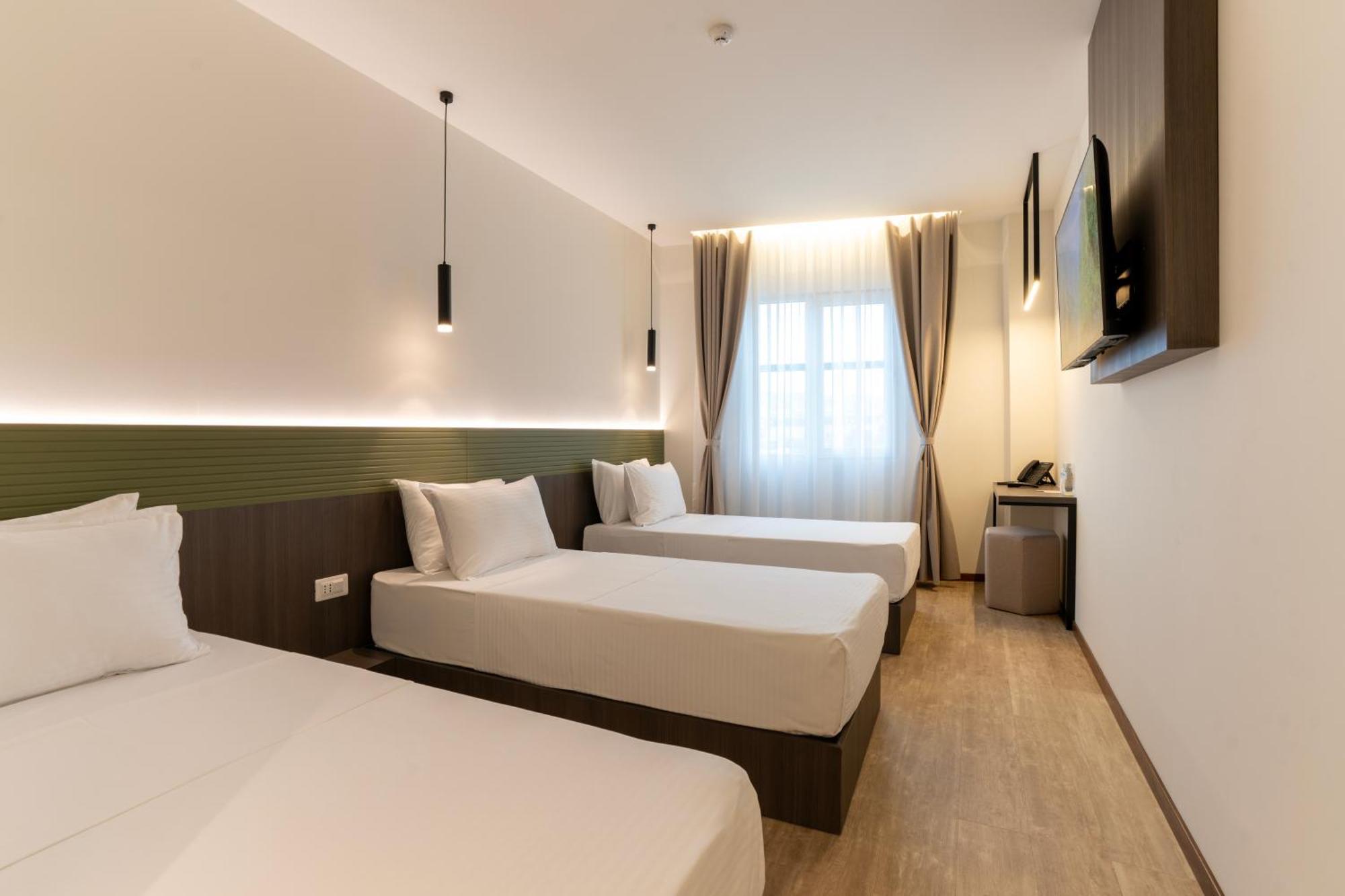 Star Hill Hotel Prishtine Bagian luar foto