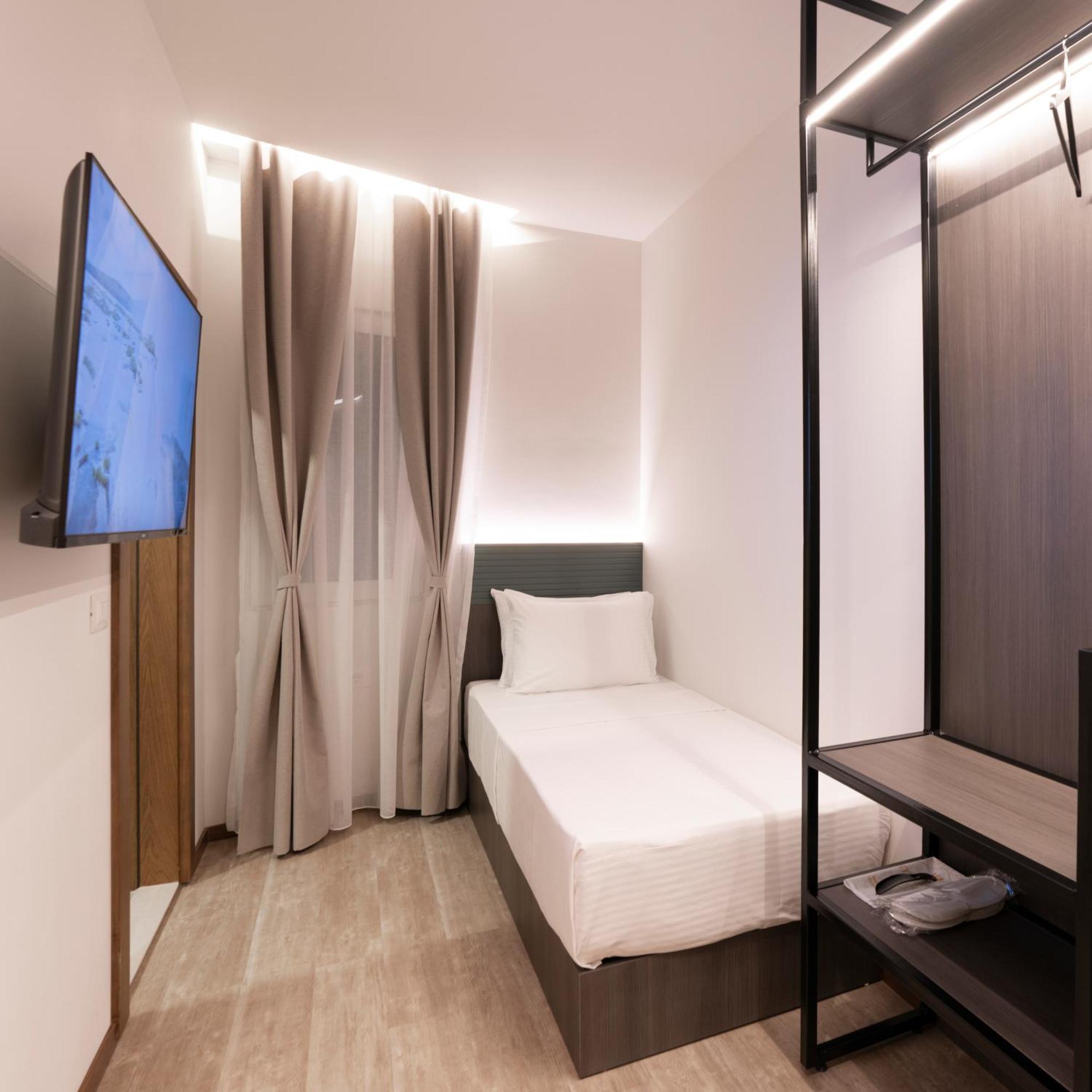 Star Hill Hotel Prishtine Bagian luar foto