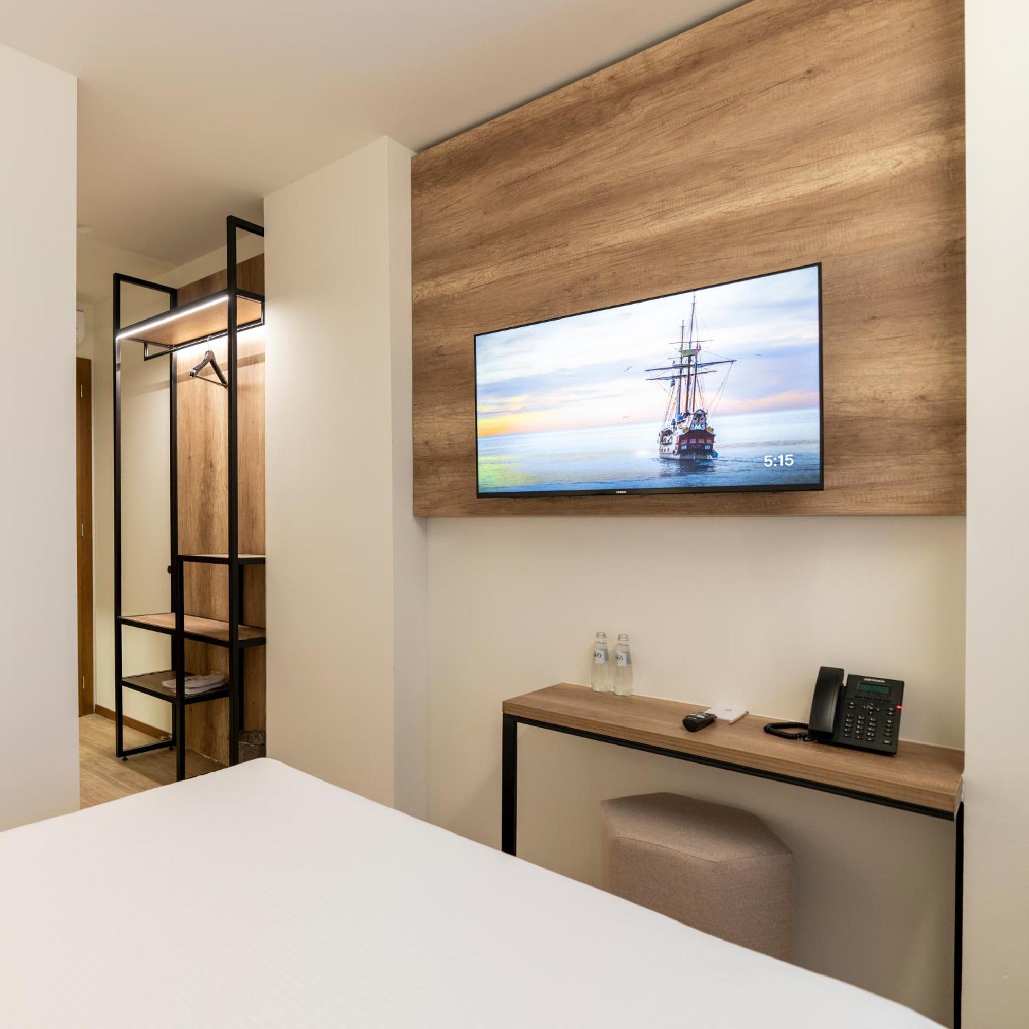Star Hill Hotel Prishtine Bagian luar foto