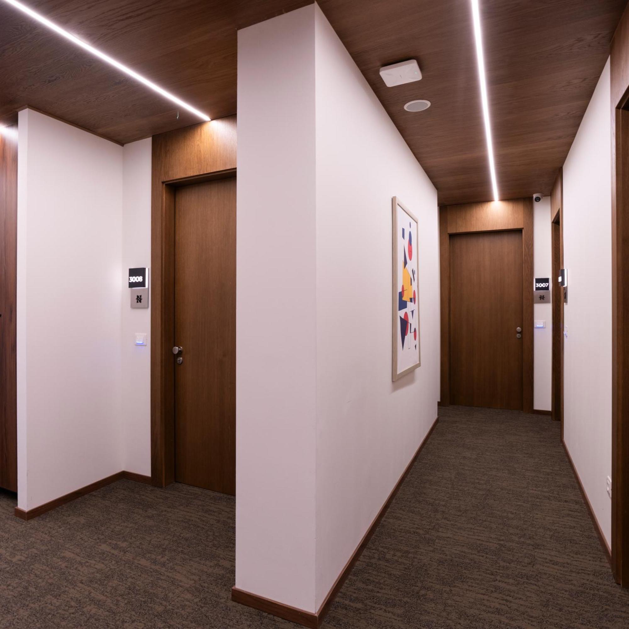 Star Hill Hotel Prishtine Bagian luar foto